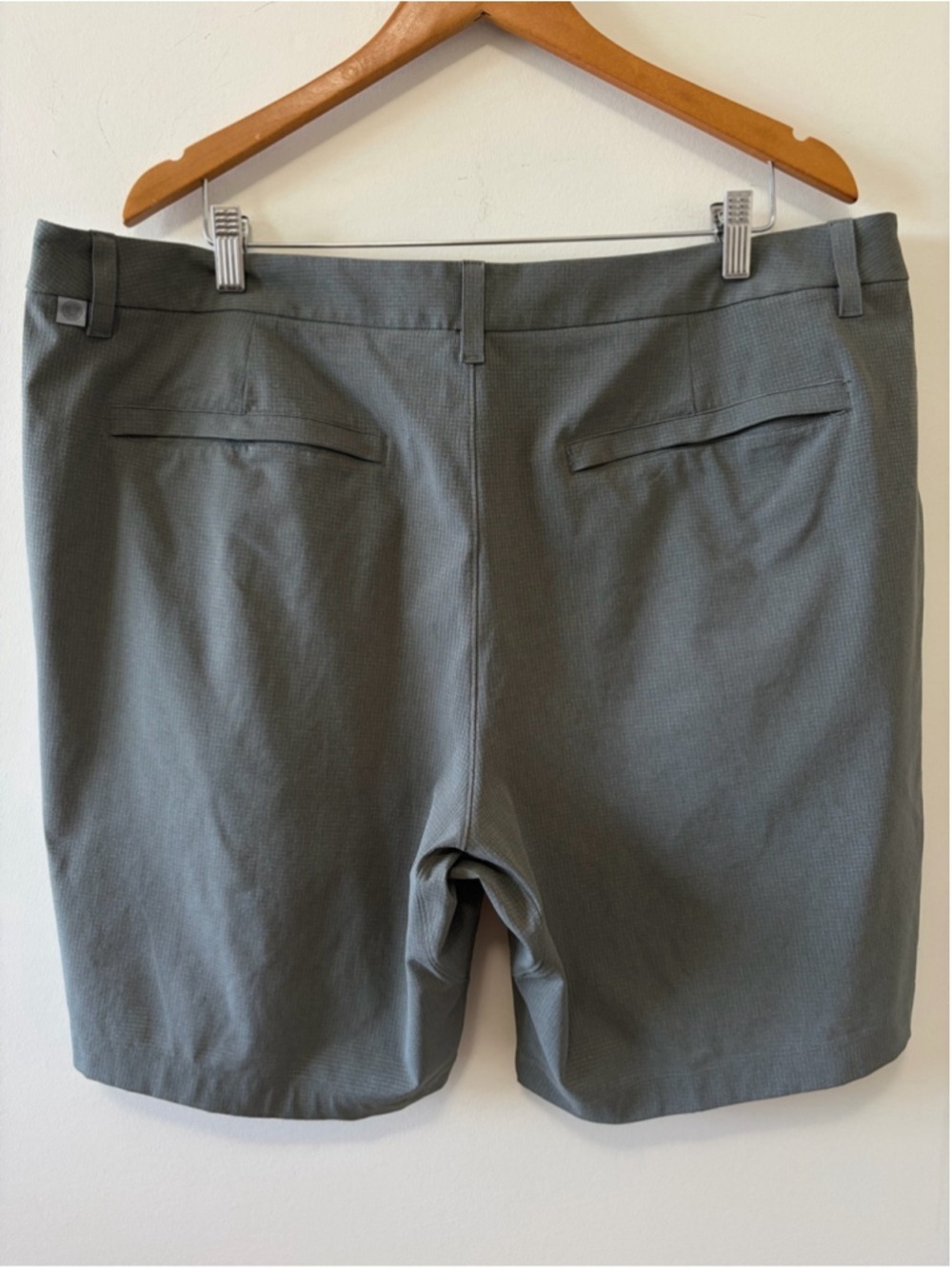 Lululemon ABC Classic-Fit Short 9" WovenAir Solar Grey Size 40 - Picture 9 of 14